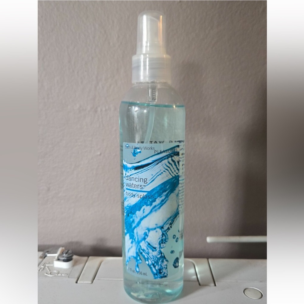 BATH & BODY WORKS “Dancing Waters” body mist